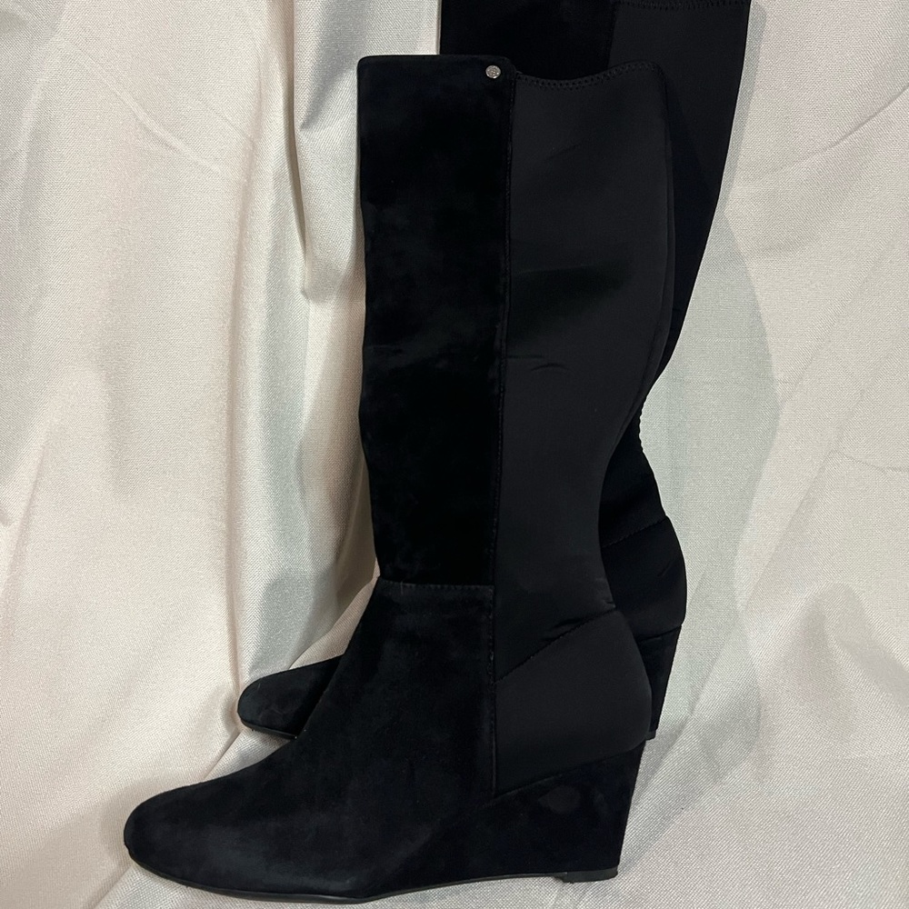 Antonio melani black leather/suede wedge boots size 7